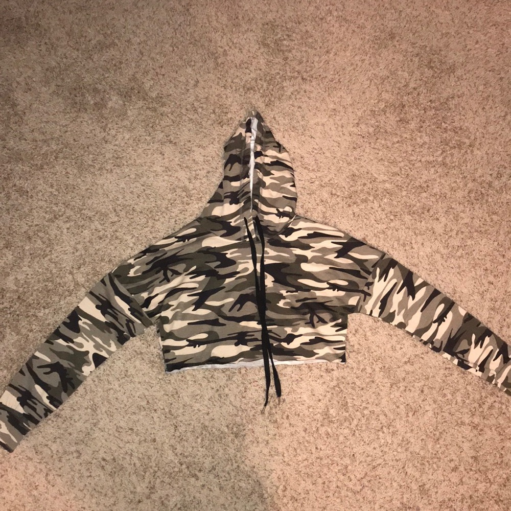 crop top hoodie